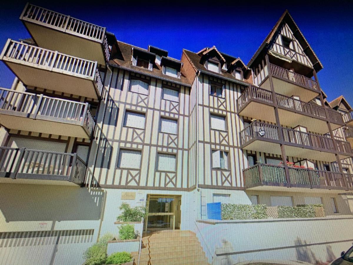 Cosy T2 Terrasse Sud - Centre Deauville Et Hippodrome Exterior photo